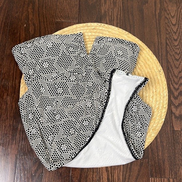 Lole Island Bubble Cutout Back Strapless Aztec Print Swimsuit Size Medium - Picture 9 of 10